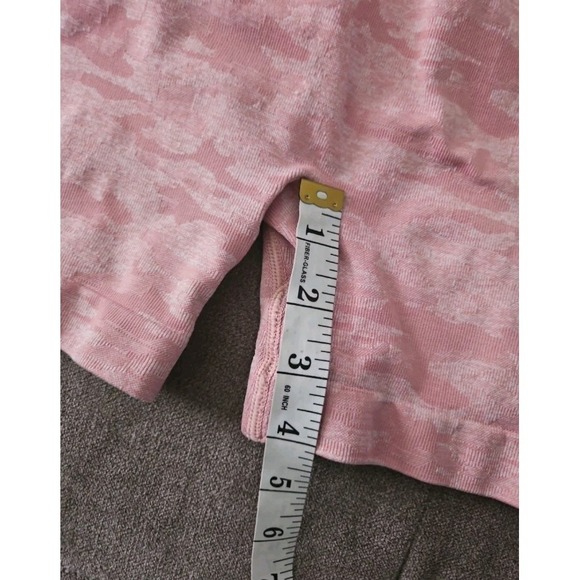 Womens AYBL pink camo seamless gym shorts size XS - Picture 6 of 11